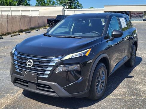 Used 2024 Nissan Rogue S FWD image 6