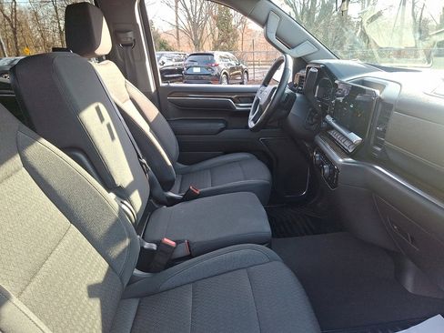 Used 2023 Chevrolet Silverado 1500 LT image 11