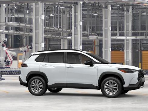 New 2026 Toyota Corolla Cross LE w/ Moonroof Package FWD image 15