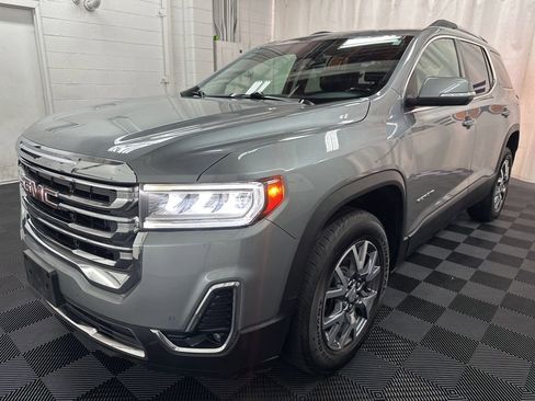 Used 2023 GMC Acadia SLT AWD/4WD image 2