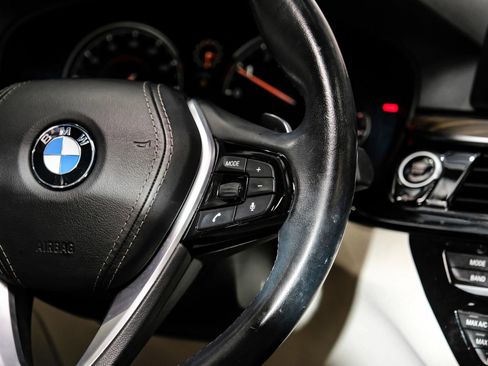 Used 2018 BMW 530i w/ Premium Package RWD image 17