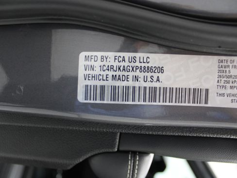 Used 2023 Jeep Grand Cherokee L Laredo AWD/4WD image 49