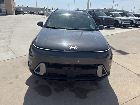 Certified 2025 Hyundai Kona SEL image 2