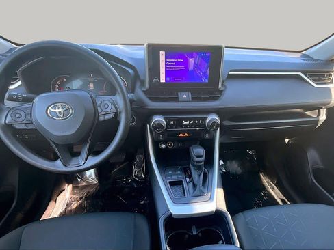 Used 2025 Toyota RAV4 XLE FWD image 16