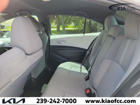 Used 2025 Toyota Corolla SE FWD image 12