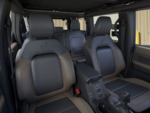 New 2023 Ford Bronco Wildtrak image 10