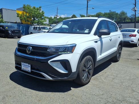 Used 2024 Volkswagen Taos S FWD image 3