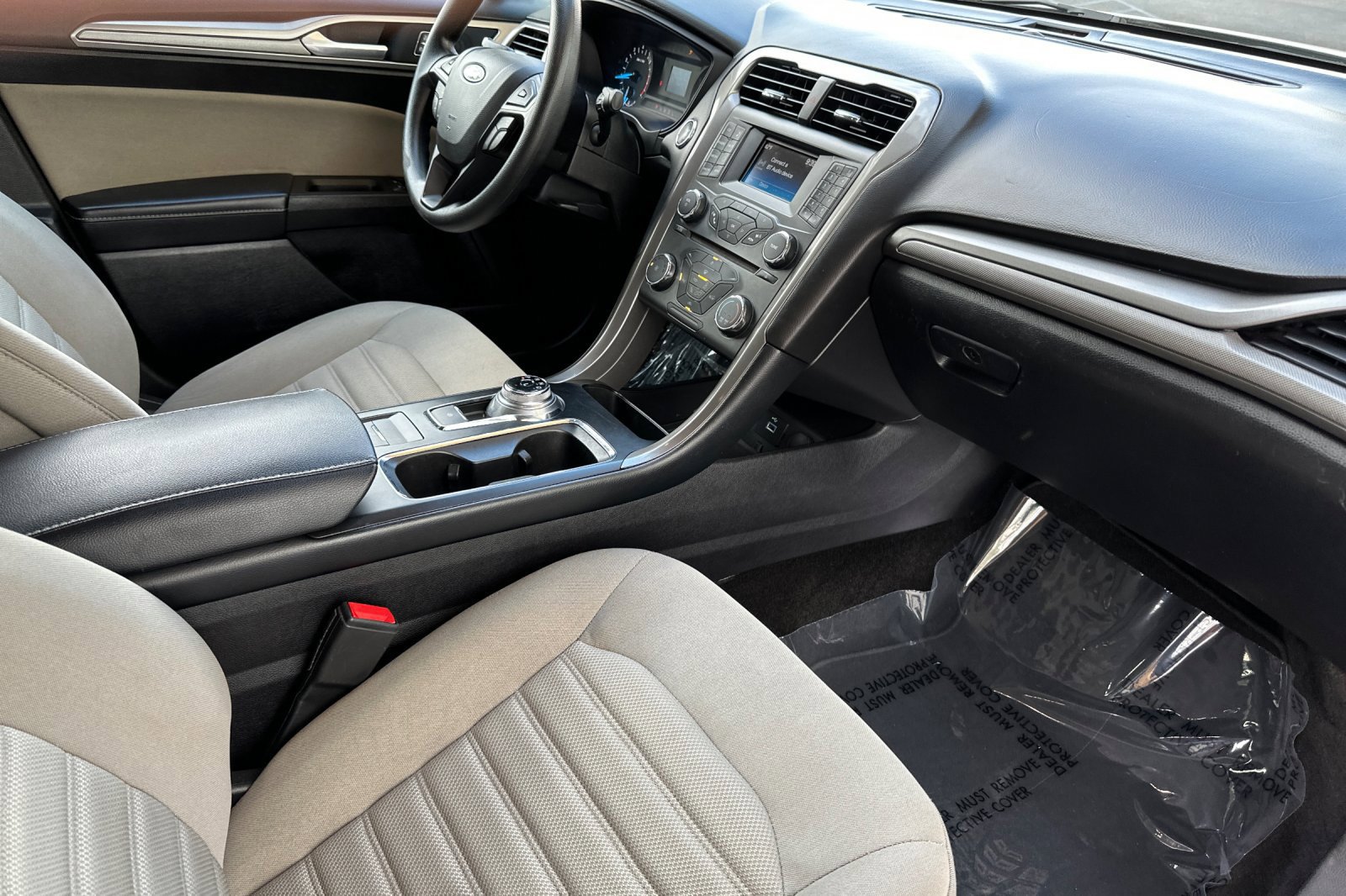 Used 2018 Ford Fusion S FWD image 15