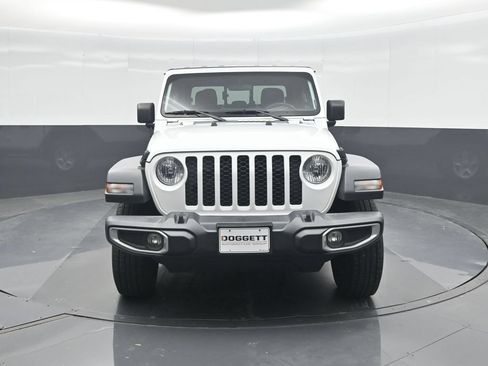 Used 2023 Jeep Gladiator Sport AWD/4WD image 5
