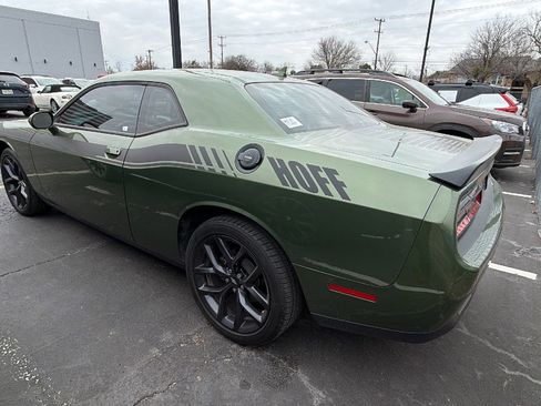 Used 2023 Dodge Challenger SXT w/ Plus Package image 4