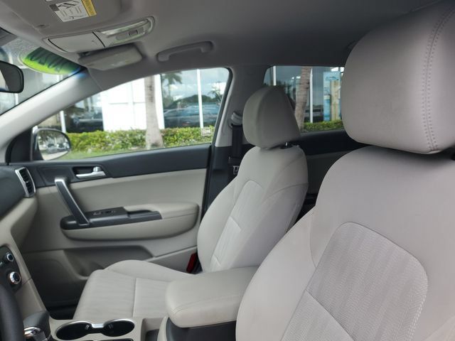 Used 2020 Kia Sportage LX FWD image 16
