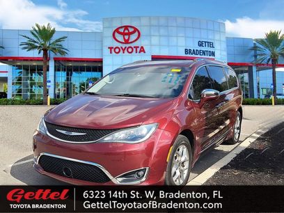 Used 2019 Chrysler Pacifica Limited w/ Advanced Safetytec Group