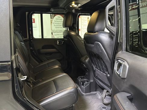 Used 2022 Jeep Gladiator Mojave w/ Cold Weather Group image 14