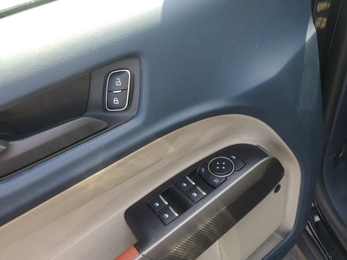 New 2025 Ford Maverick Lariat image 10