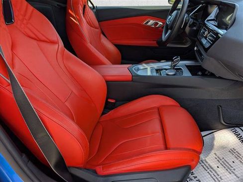 Certified 2022 BMW Z4 M40i w/ Premium Package image 18