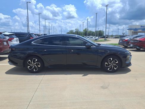 Used 2025 Hyundai Sonata SEL FWD image 8