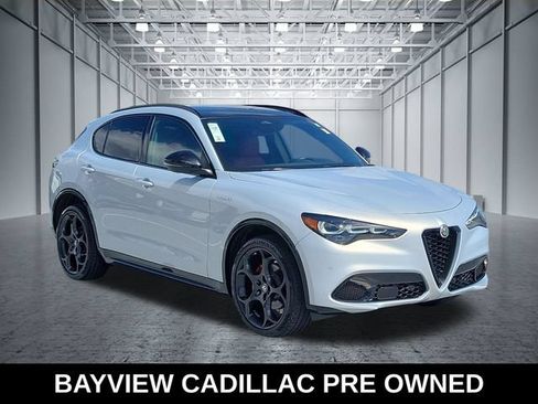 Used 2025 Alfa Romeo Stelvio Sprint w/ Veloce Package AWD/4WD image 9