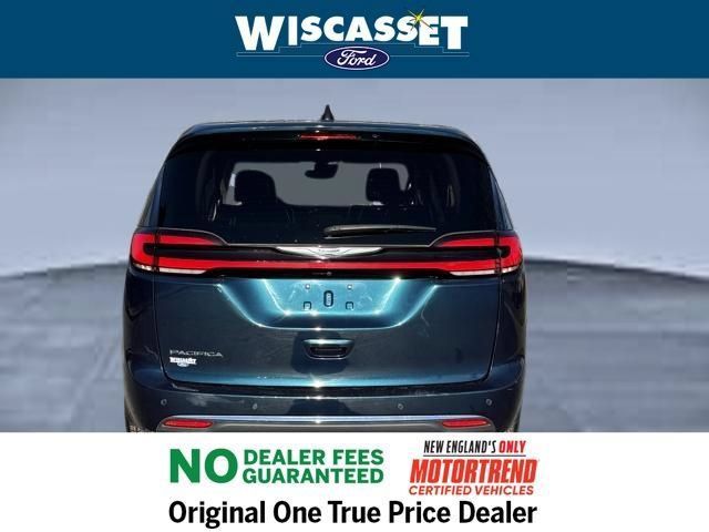 Used 2024 Chrysler Pacifica Touring-L FWD image 34