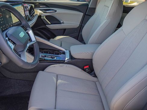 New 2025 Audi Q5 Premium Plus image 8