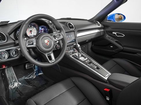 Used 2025 Porsche 718 Boxster S image 4