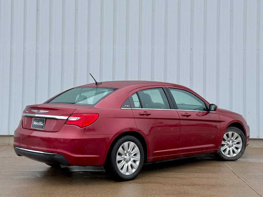 Used 2012 Chrysler 200 LX FWD image 6