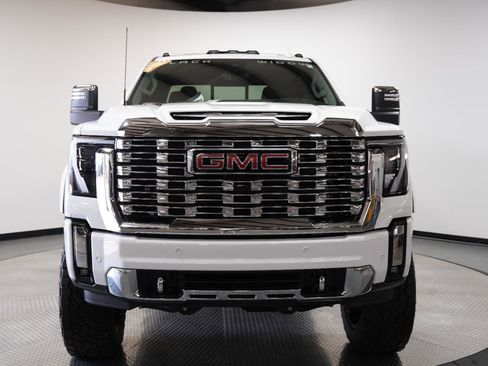 New 2025 GMC Sierra 2500 Denali w/ Denali Reserve Package image 2