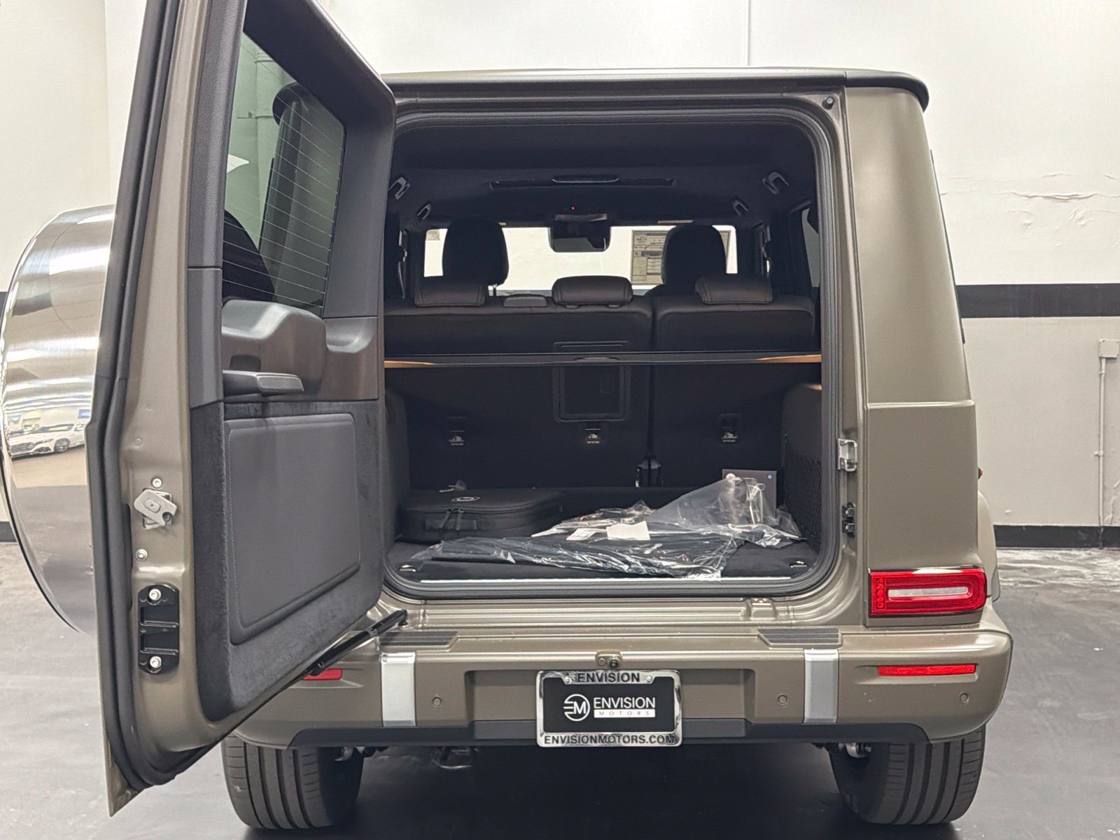 New 2027 Mercedes-Benz G 580 e image 15
