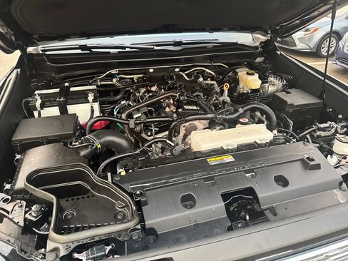 Used 2025 Toyota Tacoma Limited image 49