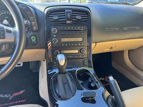 Used 2010 Chevrolet Corvette Base 2dr Coupe w/ Preferred Equipment Group image 9