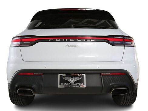 Used 2023 Porsche Macan AWD/4WD image 12
