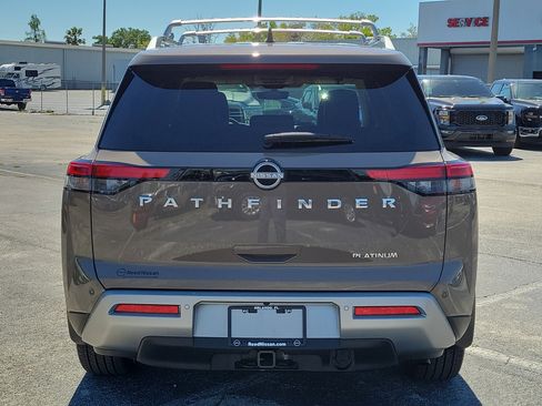 Certified 2025 Nissan Pathfinder Platinum w/ Cargo Package FWD image 6