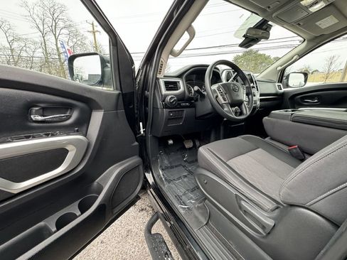 Used 2021 Nissan Titan SV w/ Accessory Utility Package image 14