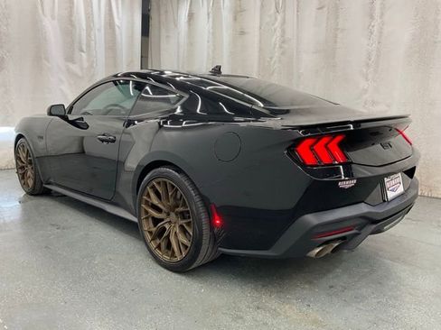 Used 2025 Ford Mustang GT w/ Mustang Nite Pony Package RWD image 5