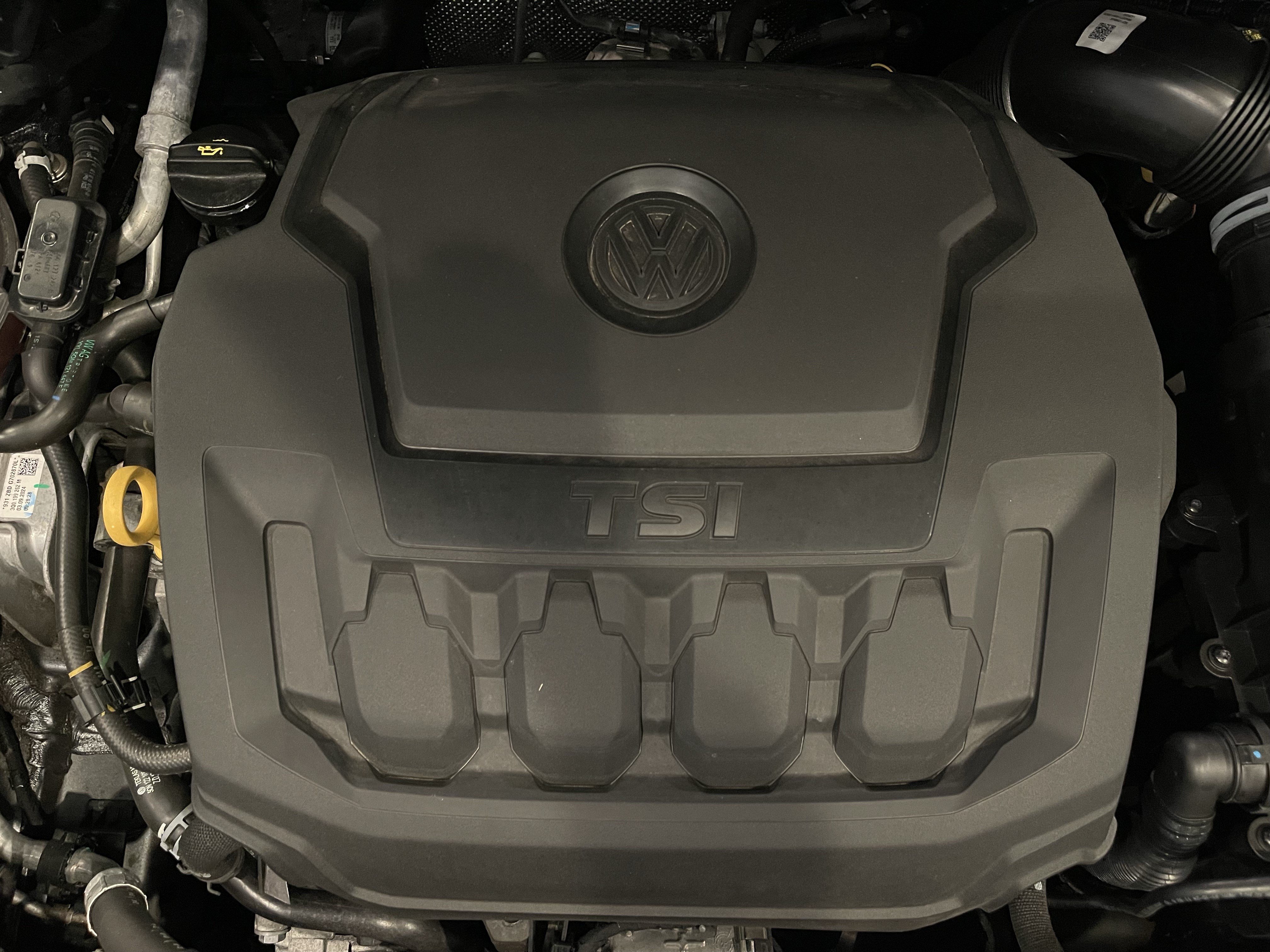 Used 2024 Volkswagen Tiguan SE R-Line AWD/4WD image 26