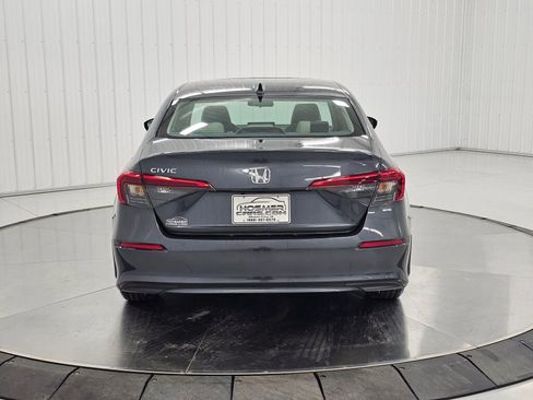 Certified 2022 Honda Civic EX image 30