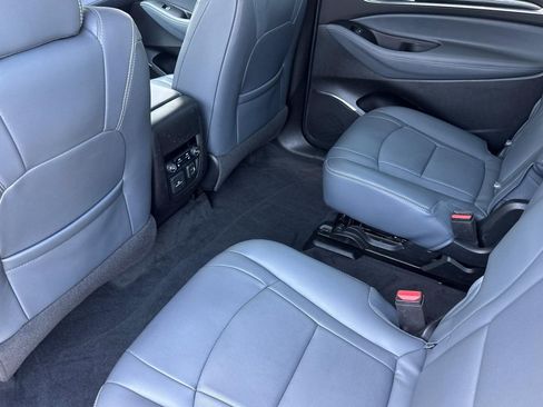 Used 2019 Buick Enclave Premium AWD/4WD image 26