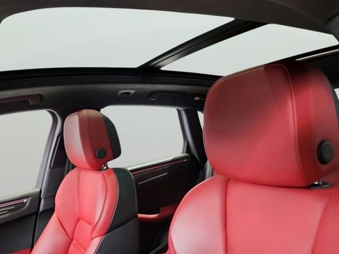 Used 2015 Porsche Macan Turbo image 23