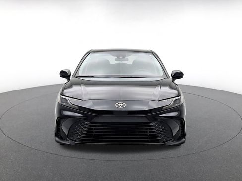 Used 2025 Toyota Camry LE FWD image 2