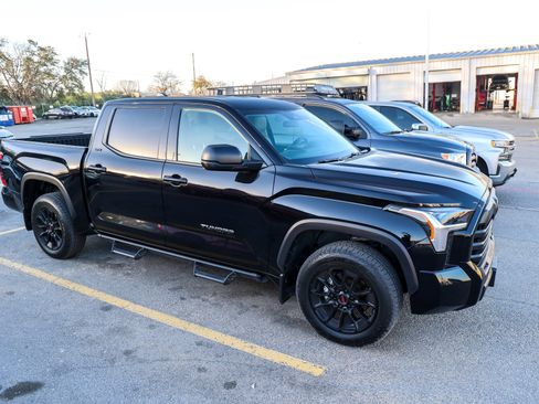 Used 2024 Toyota Tundra SR5 w/ SR5 Premium Package image 8