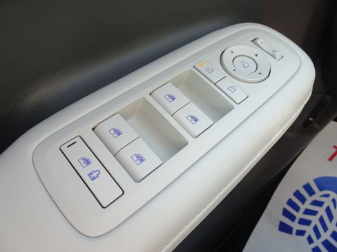 Used 2025 Hyundai Santa Fe Calligraphy image 22