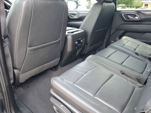 Used 2024 Chevrolet Suburban RST RWD image 22