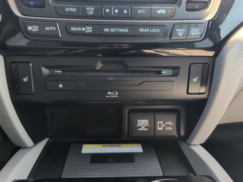 Used 2021 Honda Pilot Touring image 24