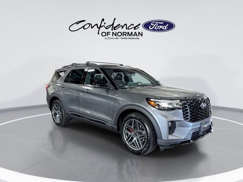 New 2026 Ford Explorer ST-Line w/ ST-Line Street Pack RWD image 11