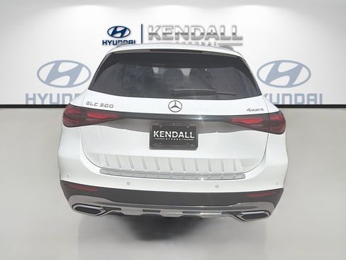 Used 2024 Mercedes-Benz GLC 300 4MATIC image 5