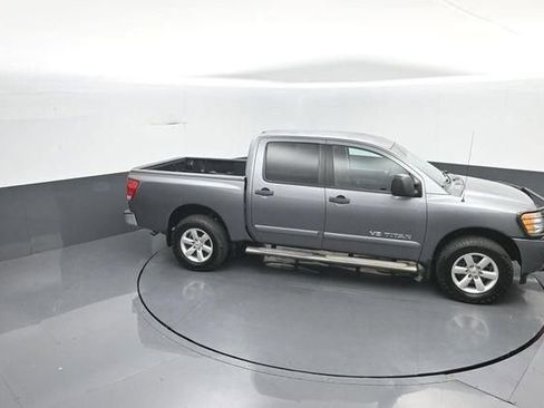 Used 2014 Nissan Titan SV w/ SV Value Truck Package AWD/4WD image 19