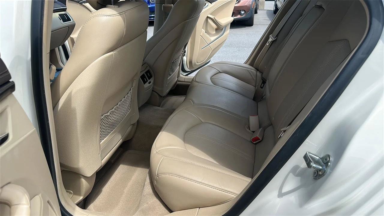Used 2013 Cadillac CTS Luxury RWD image 23