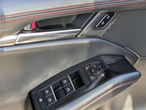 Used 2024 MAZDA MAZDA3 s image 13