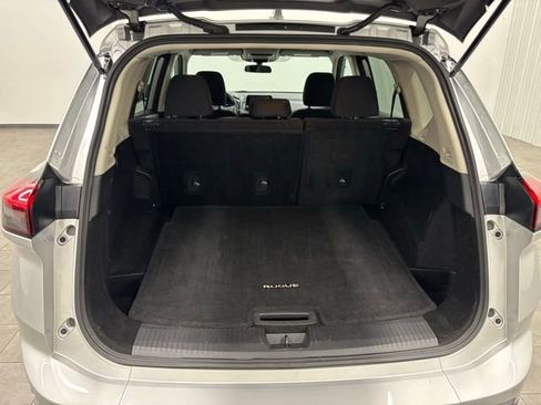 Used 2024 Nissan Rogue S FWD image 7