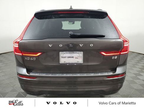 Used 2023 Volvo XC60 B5 Core w/ Climate Package image 6