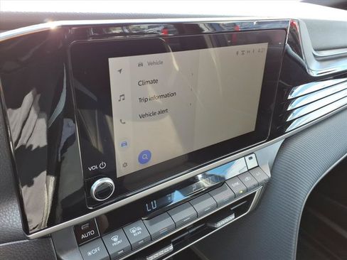 Used 2025 Toyota Camry SE FWD image 27